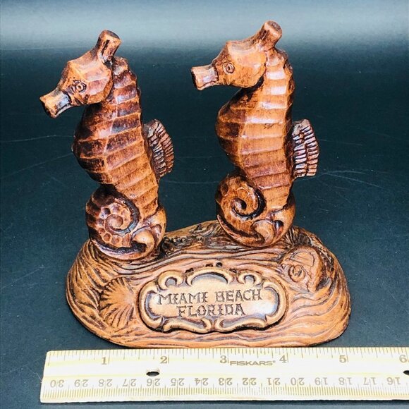 70s Treasure Craft Miami Seahorse Salt Pepper Shaker Stand Set Beach Party - Picture 9 of 10